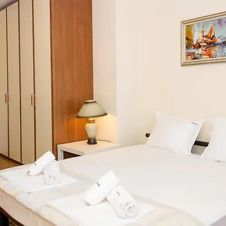 2bd Family In - 10 Min To & Center By Flat Mаnаger Apartment Varna